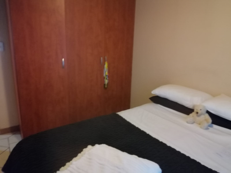 1 Bedroom Property for Sale in Rustenburg Central North West